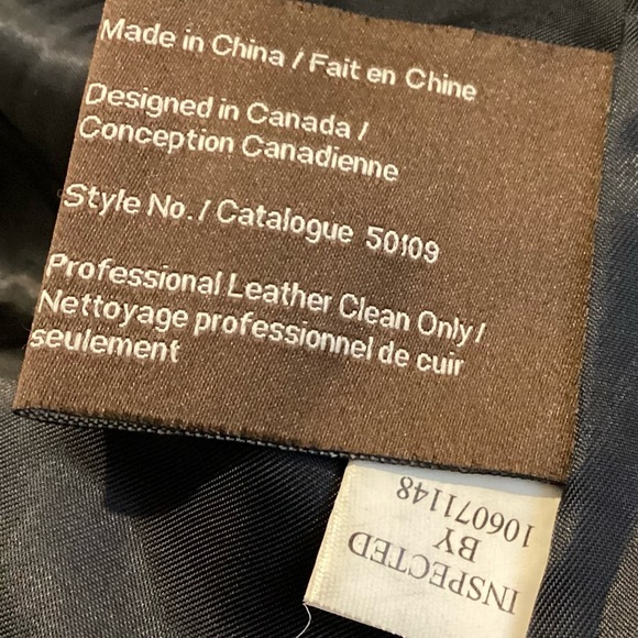 Danier woman’s Mid Legnth, blue suede Button Up jacket, Xl - Picture 13 of 13